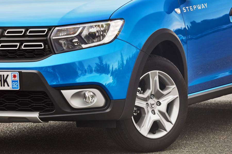 Детали экстерьера Dacia Logan MCV Stepway 2017 года  (WW) (фото 14 из 53)
